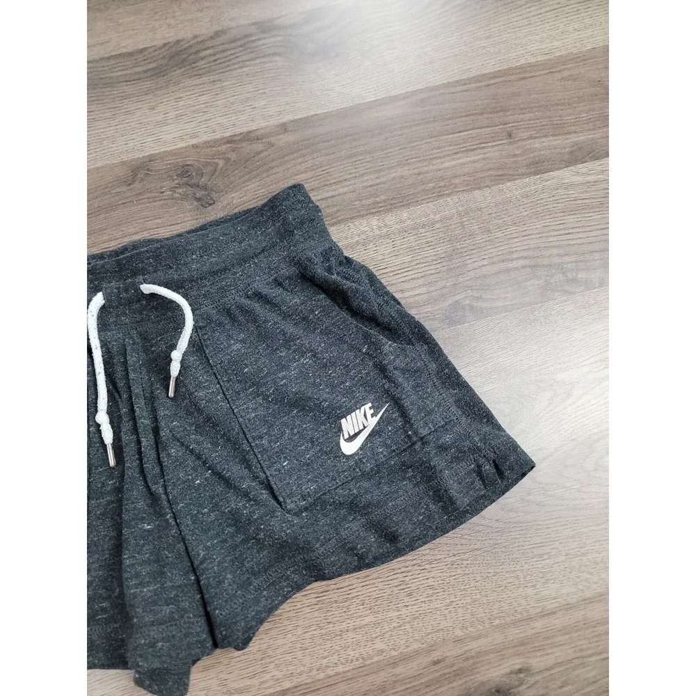 Nike Sportswear Shorts Gym Vintage Girls Large Gray Drawstring Pockets Stretch